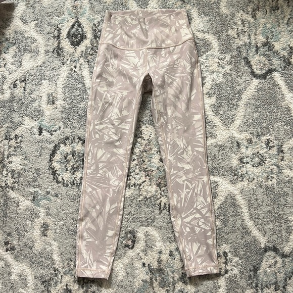 Lululemon Wunder Under High Rise Leggings in Shadow Leaf Light Ivory Muse - Picture 1 of 7